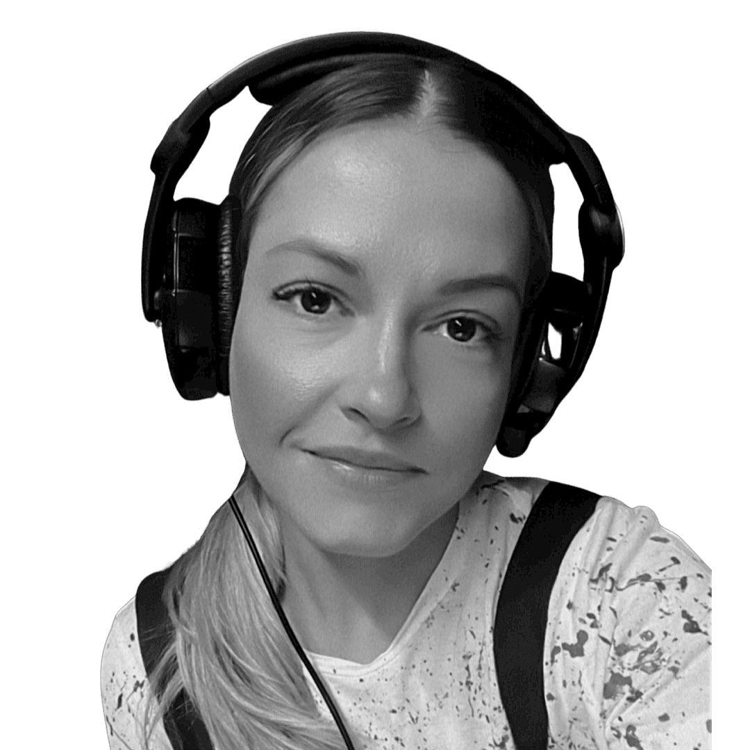 Лина Иванова – российская актриса театра, кино и озвучания